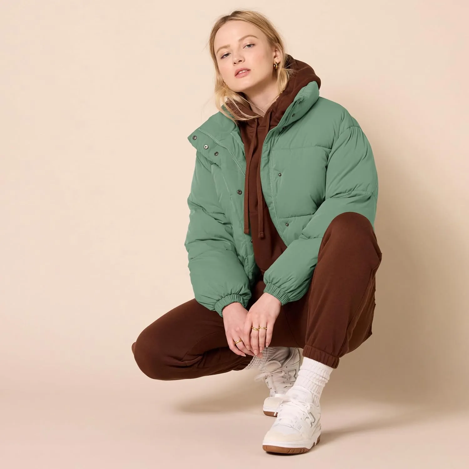 Amazon Essentials Women's Cropped Full-Zip Puffer Jacket (Quilted Matte or Sherpa Fleece)