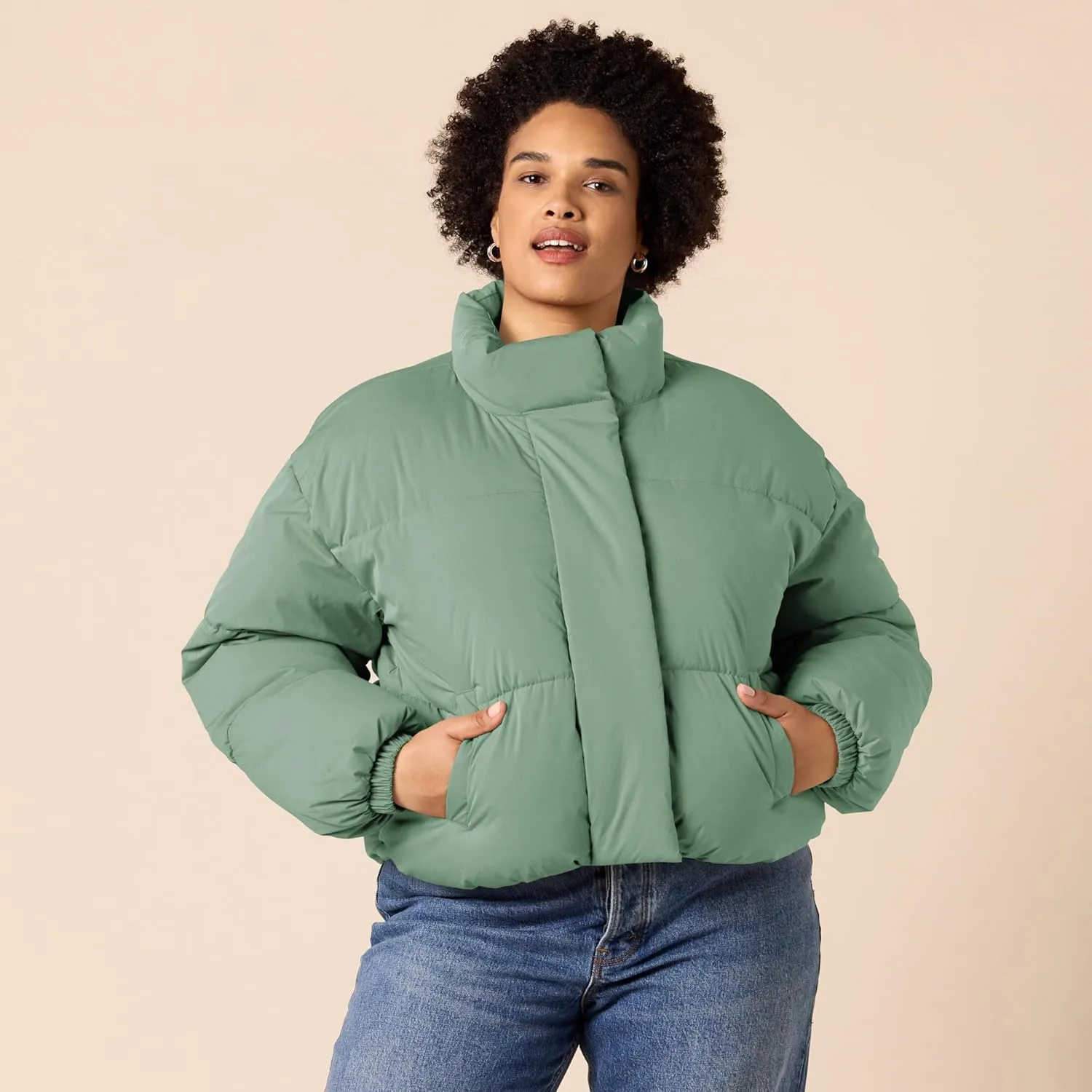 Amazon Essentials Women's Cropped Full-Zip Puffer Jacket (Quilted Matte or Sherpa Fleece)