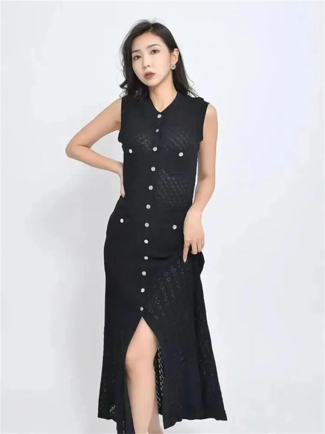 Dndrdhfb Women's Round Neck Knitted Skirt Sleeveless Single-Breasted Pleated Long Skirt Black Slim Dress