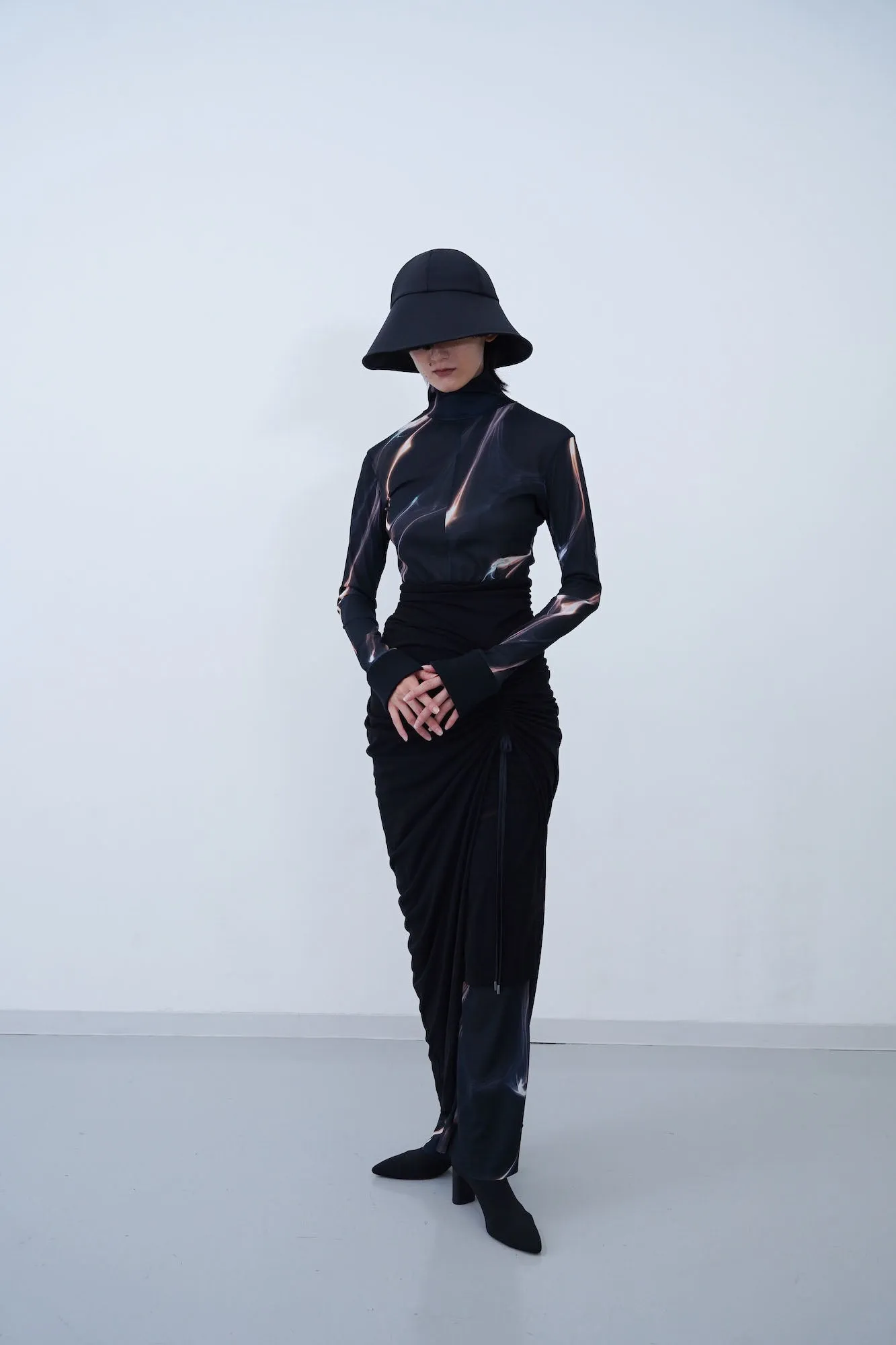 Hi Neu / dark