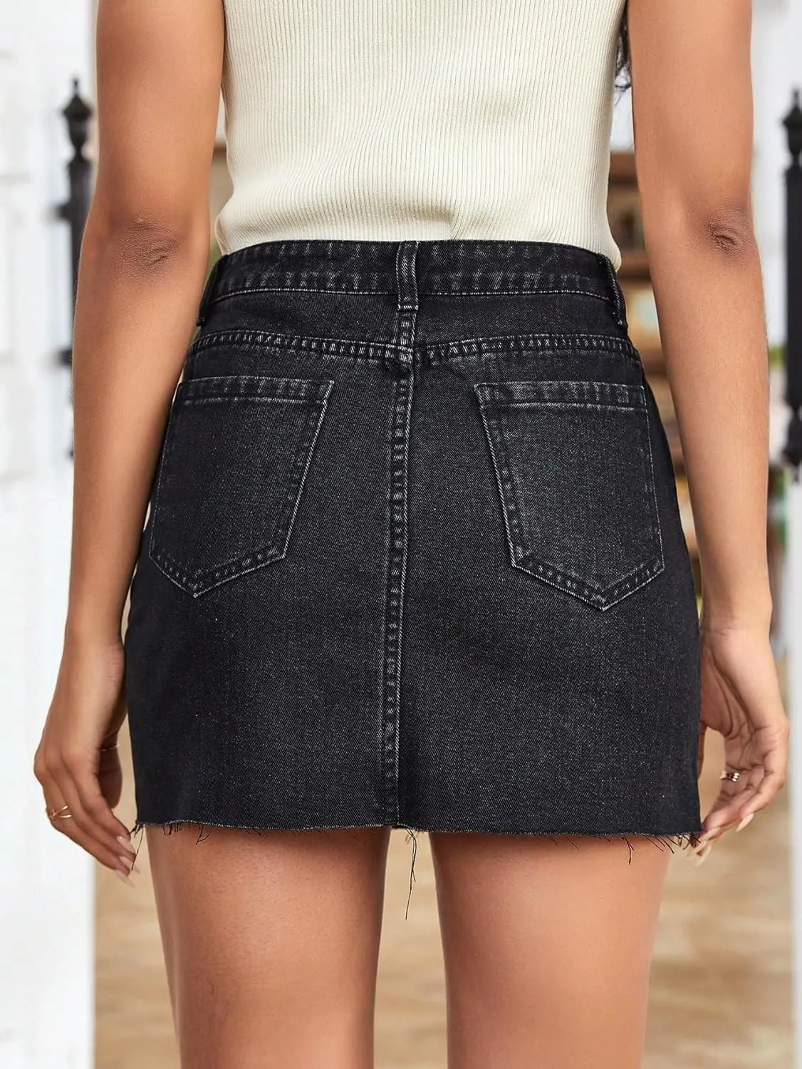 Milumia Women's Button Front Denim Mini Skirt Raw Hem Straight Short Skirt with Pockets