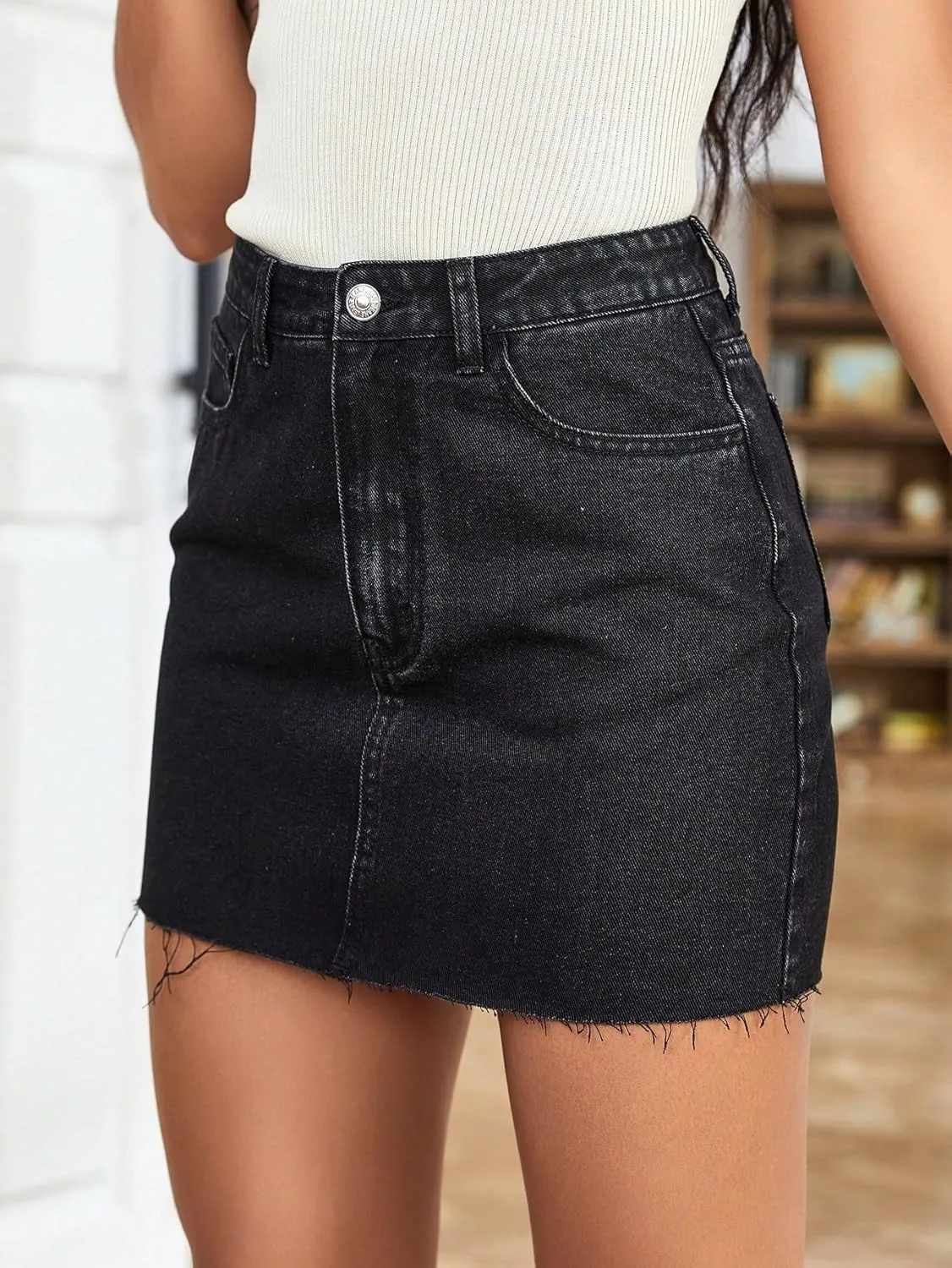 Milumia Women's Button Front Denim Mini Skirt Raw Hem Straight Short Skirt with Pockets