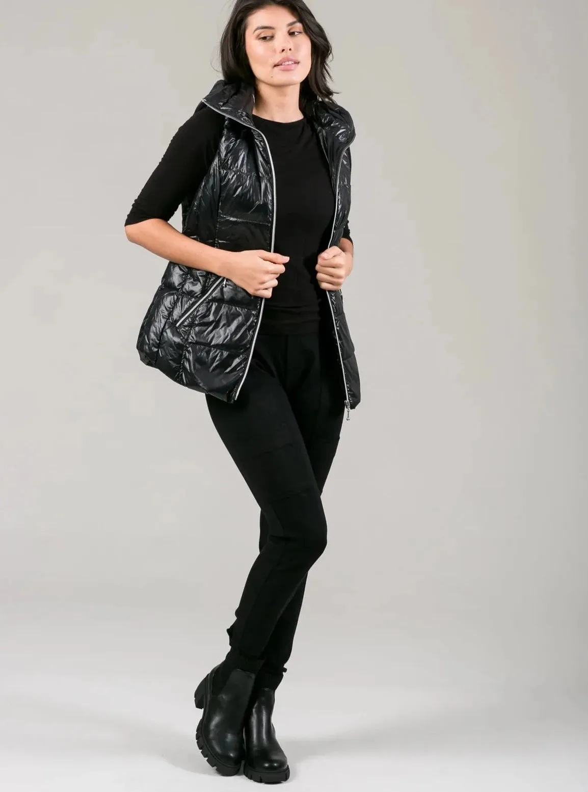 The Hooded Quilted Vest [Black-50172CAM]