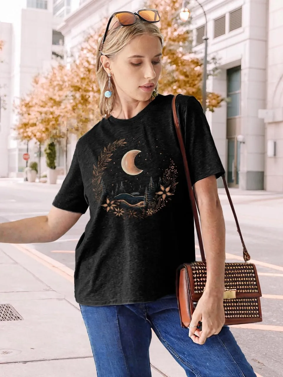 Women Graphic Tees Shirt Mystical Moon and Sunflower Shirt Short Sleeve Casual Celestial T Shirts