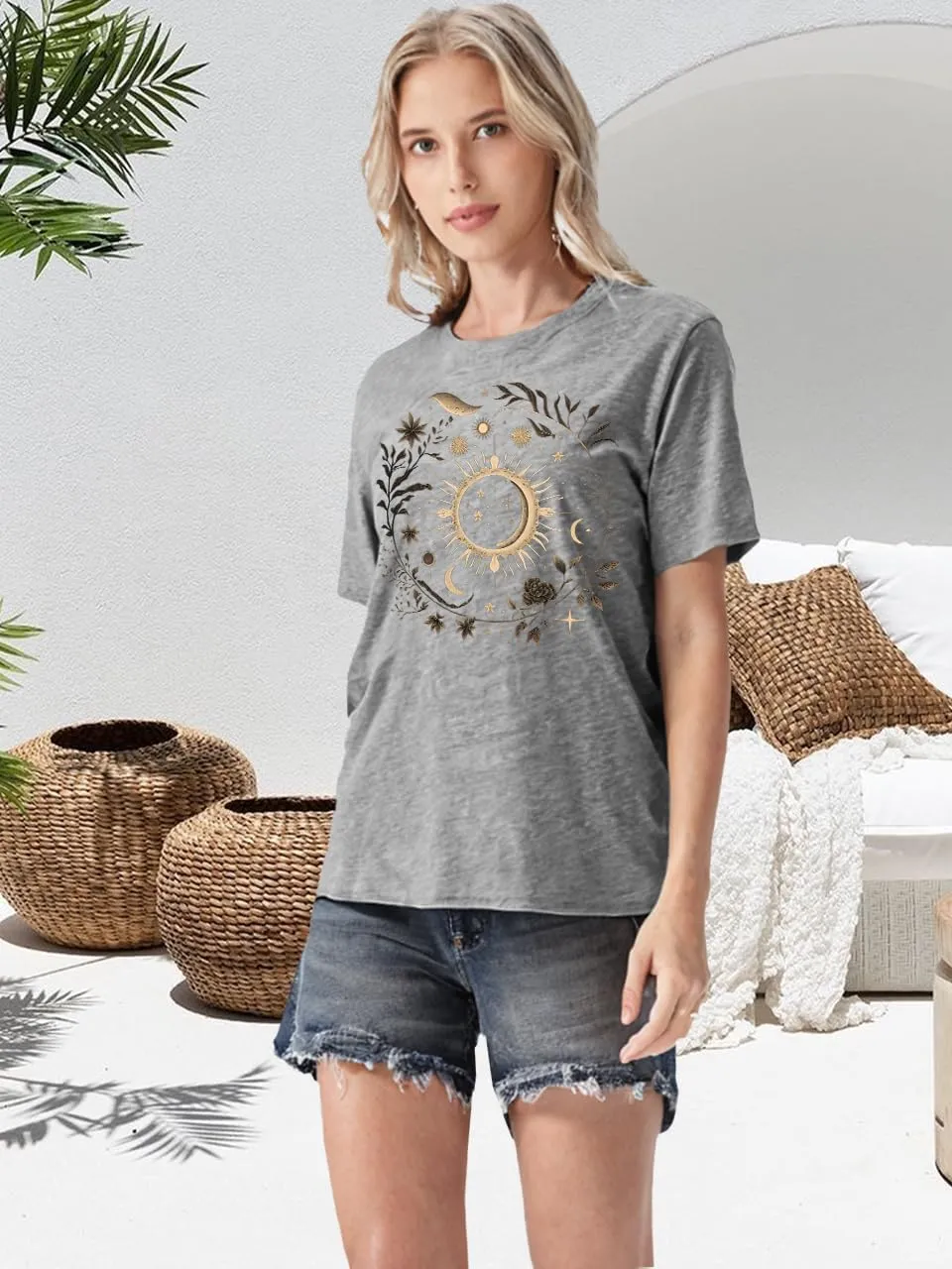 Women Graphic Tees Shirt Mystical Moon and Sunflower Shirt Short Sleeve Casual Celestial T Shirts