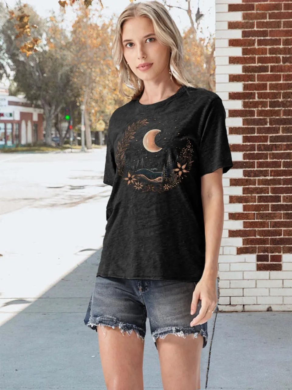 Women Graphic Tees Shirt Mystical Moon and Sunflower Shirt Short Sleeve Casual Celestial T Shirts