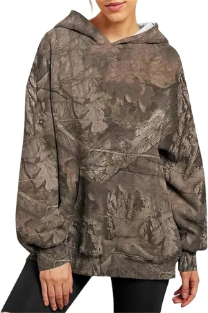 Womens Camo Hoodies Casual Loose Fit Long Sleeve Sweatshirts Maple Leaf Print Oversized Pullover Tops with Pocket
